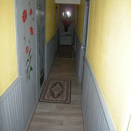Des Touristes Hotel